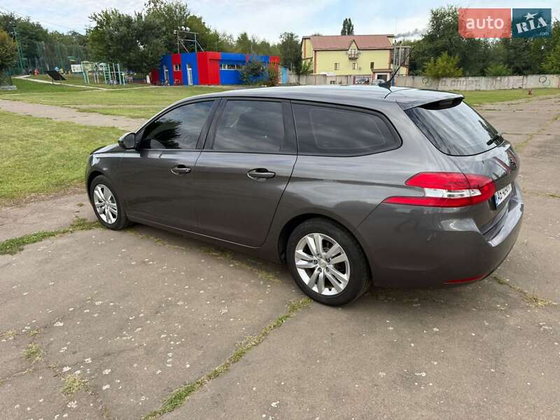 Універсал Peugeot 308 2016 в Ладижині