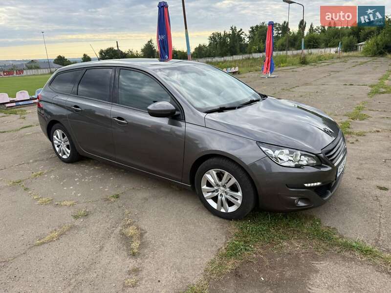Універсал Peugeot 308 2016 в Ладижині