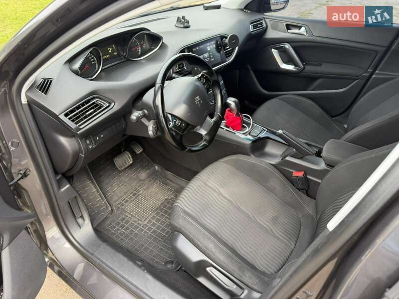 Універсал Peugeot 308 2016 в Ладижині