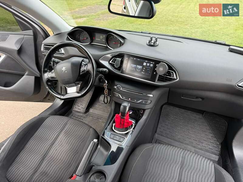 Універсал Peugeot 308 2016 в Ладижині