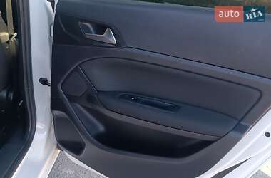 Универсал Peugeot 308 2015 в Чернигове