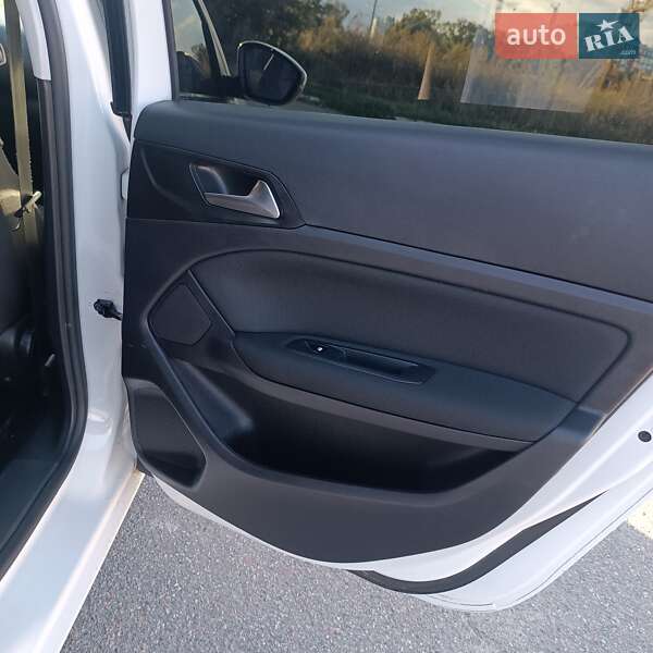 Универсал Peugeot 308 2015 в Чернигове фото 8 Универсал Peugeot 308 2015 в Чернигове
