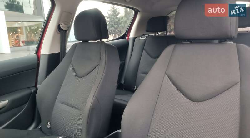 Хетчбек Peugeot 308 2008 в Кам'янському фото 10 Хетчбек Peugeot 308 2008 в Кам'янському