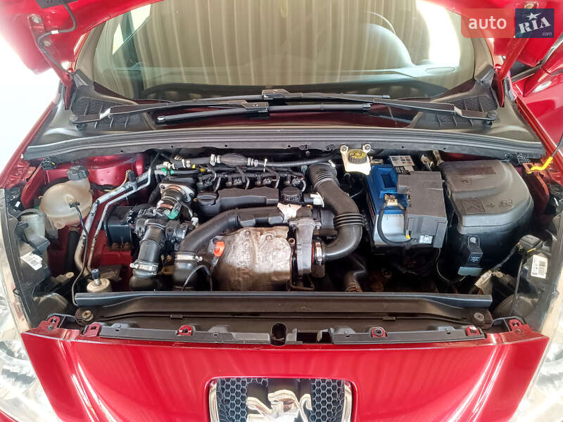 Хетчбек Peugeot 308 2008 в Кам'янському фото 20 Хетчбек Peugeot 308 2008 в Кам'янському