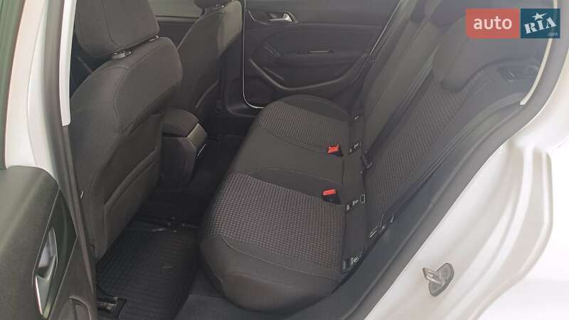 Хэтчбек Peugeot 308 2020 в Киеве фото 11 Хэтчбек Peugeot 308 2020 в Киеве