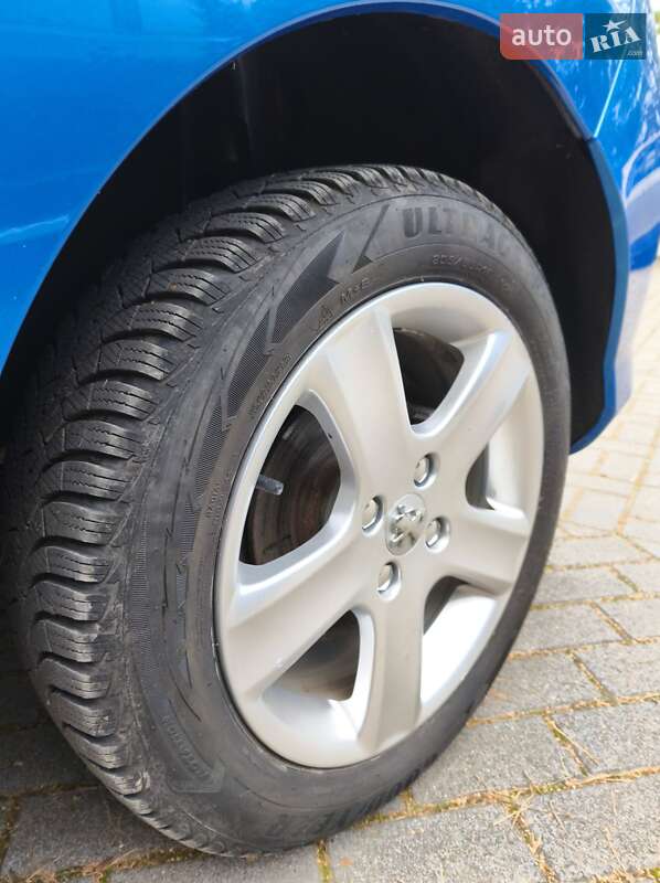 Хетчбек Peugeot 308 2008 в Дрогобичі