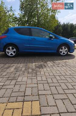 Хэтчбек Peugeot 308 2008 в 