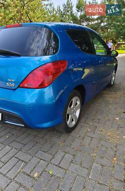 Хэтчбек Peugeot 308 2008 в 