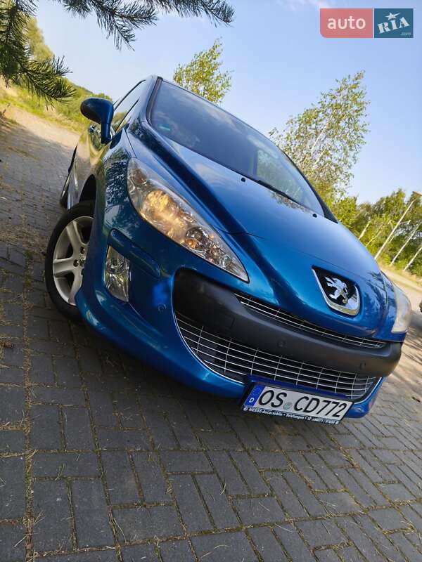 Хетчбек Peugeot 308 2008 в Дрогобичі