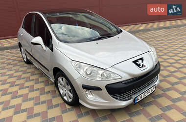 Хэтчбек Peugeot 308 2008 в Гайсине