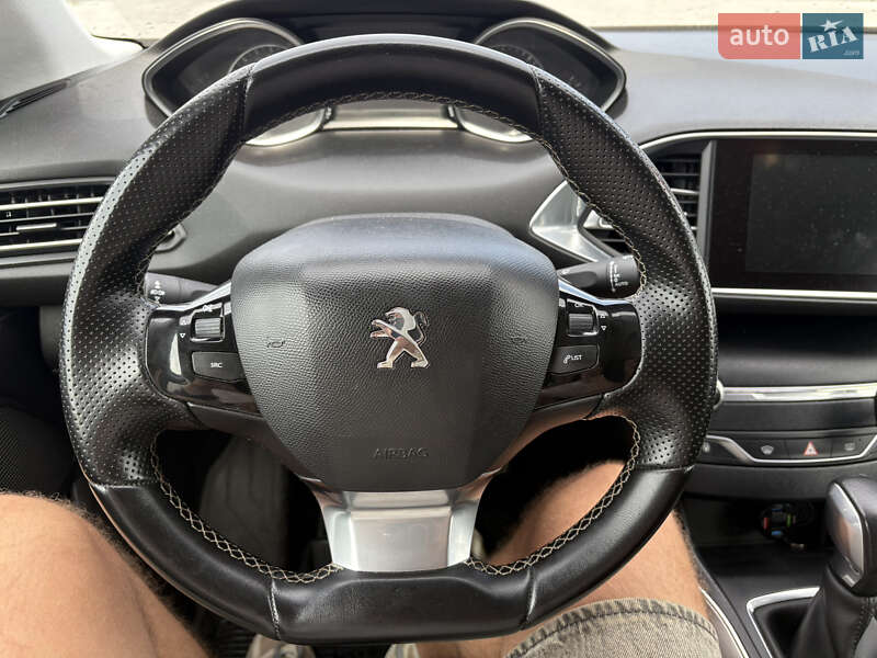 Універсал Peugeot 308 2015 в Львові