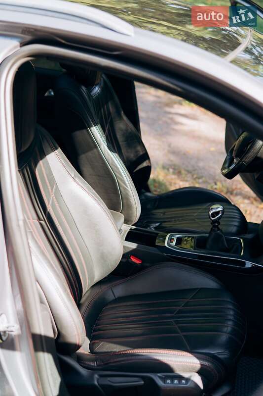 Универсал Peugeot 308 2016 в Чернигове