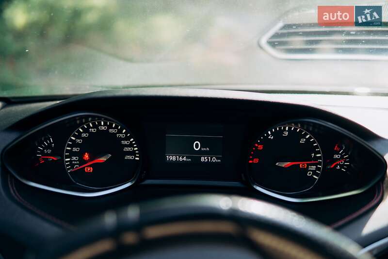 Универсал Peugeot 308 2016 в Чернигове