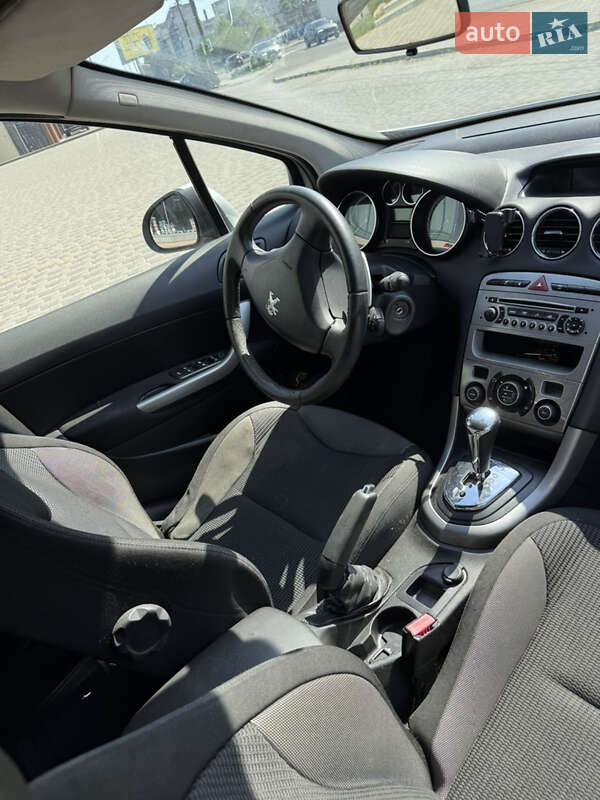 Хэтчбек Peugeot 308 2012 в Бориславе