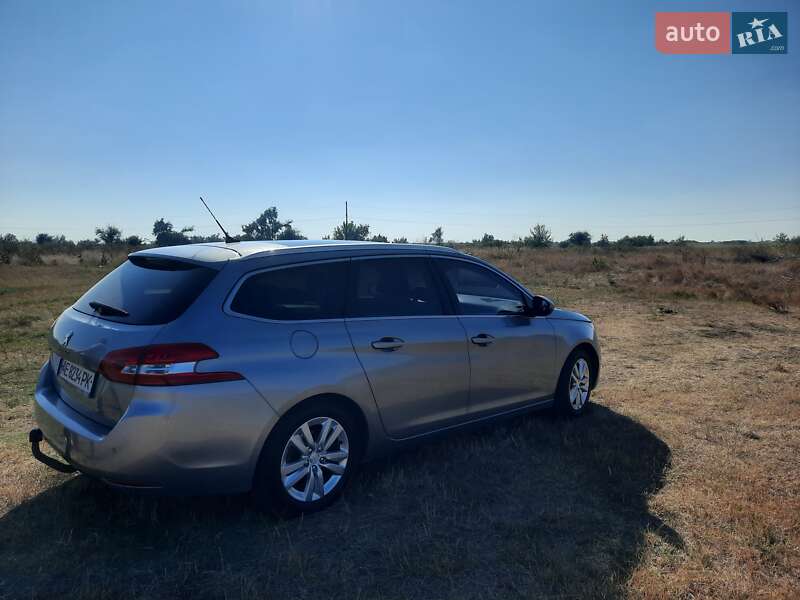 Универсал Peugeot 308 2015 в Терновке