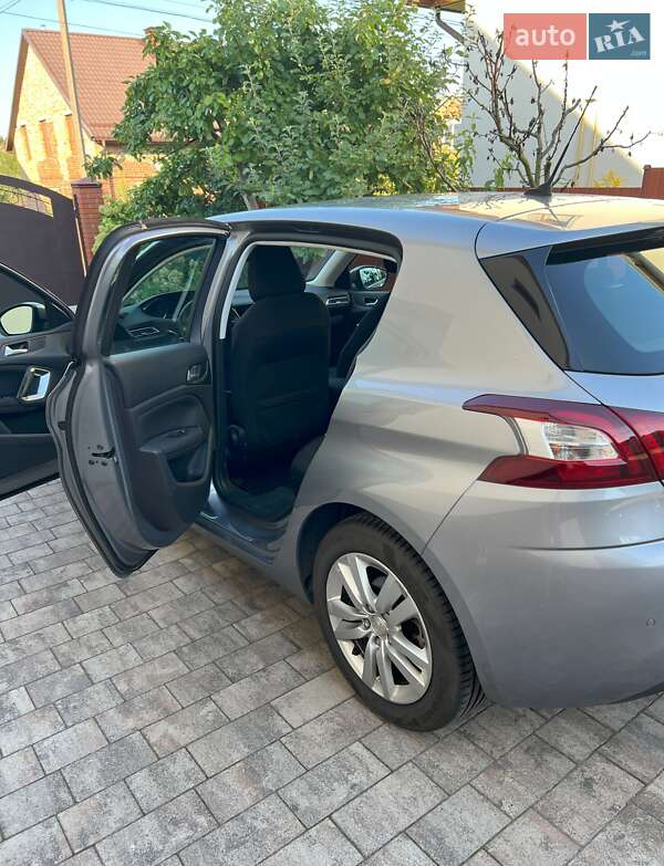 Хетчбек Peugeot 308 2017 в Львові фото 8 Хетчбек Peugeot 308 2017 в Львові