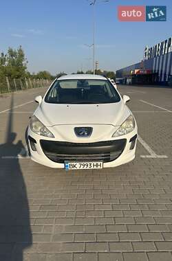 Универсал Peugeot 308 2010 в Дубно