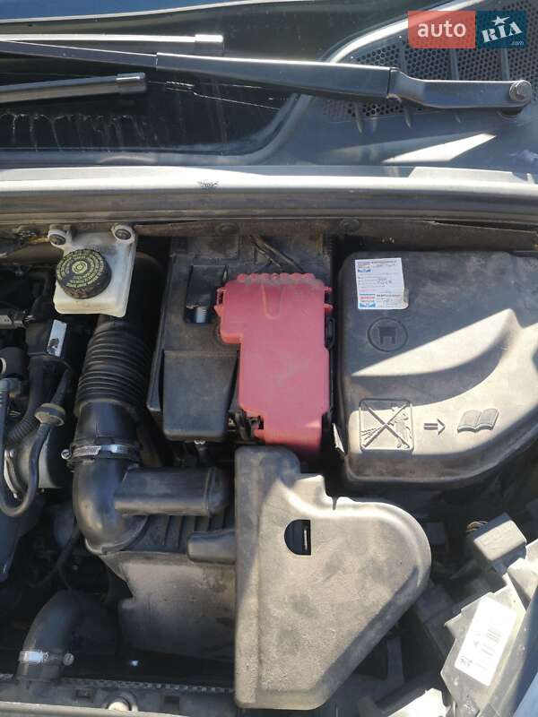 Хетчбек Peugeot 308 2008 в Івано-Франківську