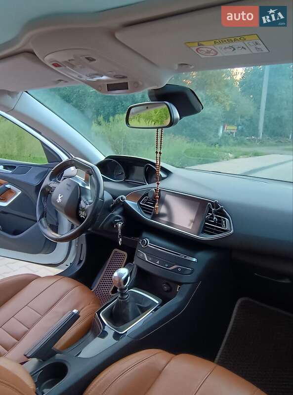 Універсал Peugeot 308 2015 в Стрию