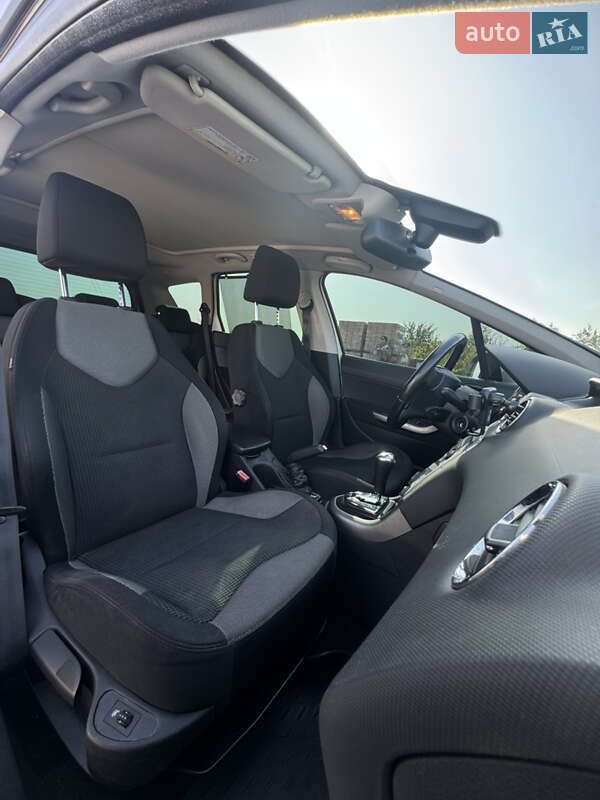 Хэтчбек Peugeot 308 2012 в Кривом Роге