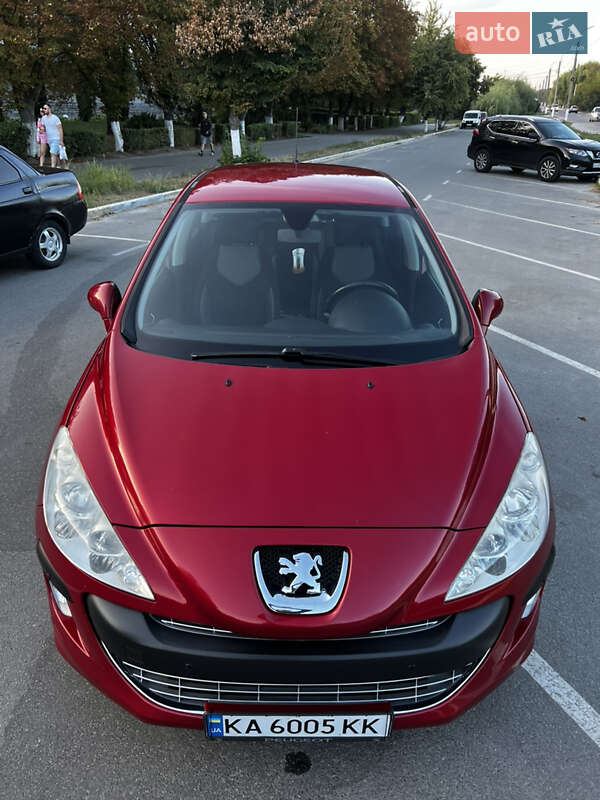 Хетчбек Peugeot 308 2010 в Василькові