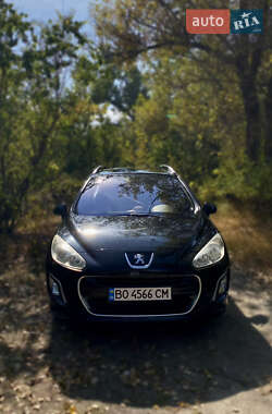 Универсал Peugeot 308 2011 в Днепре
