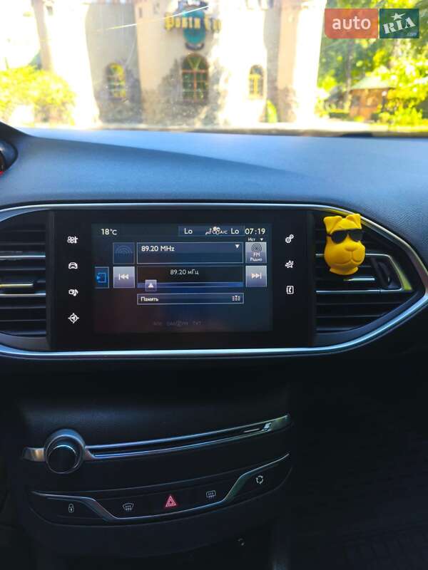 Універсал Peugeot 308 2015 в Миргороді