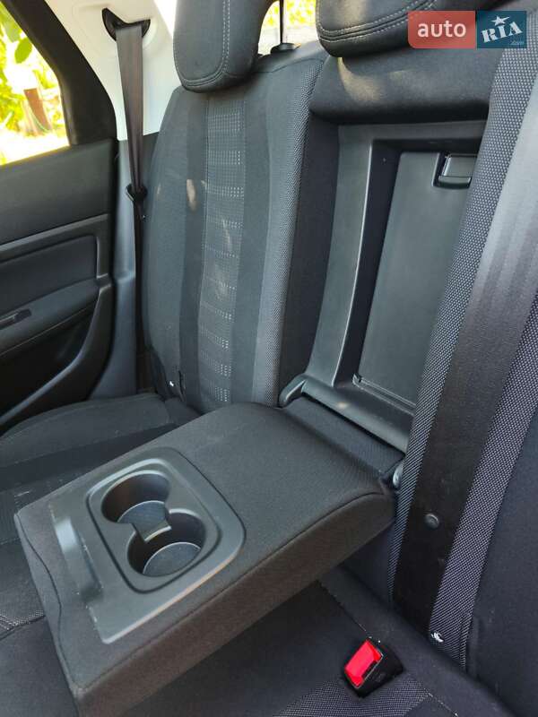 Універсал Peugeot 308 2015 в Миргороді