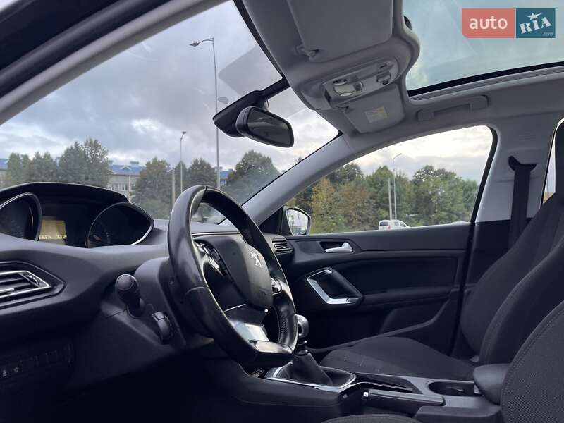 Універсал Peugeot 308 2015 в Львові