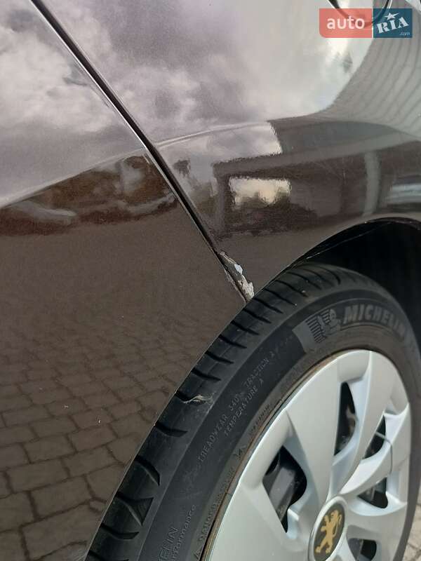 Хэтчбек Peugeot 308 2012 в Днепре