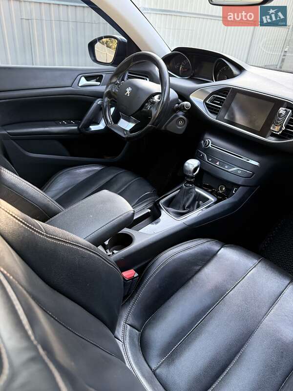 Універсал Peugeot 308 2015 в Полтаві