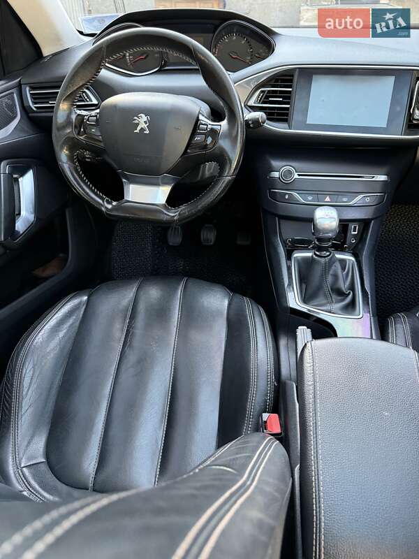 Універсал Peugeot 308 2015 в Полтаві