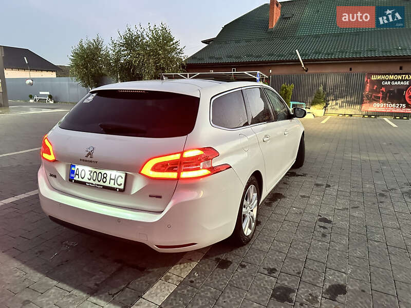 Универсал Peugeot 308 2014 в Великом Березном