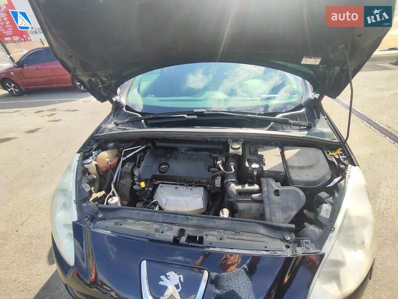 Хэтчбек Peugeot 308 2011 в Киеве