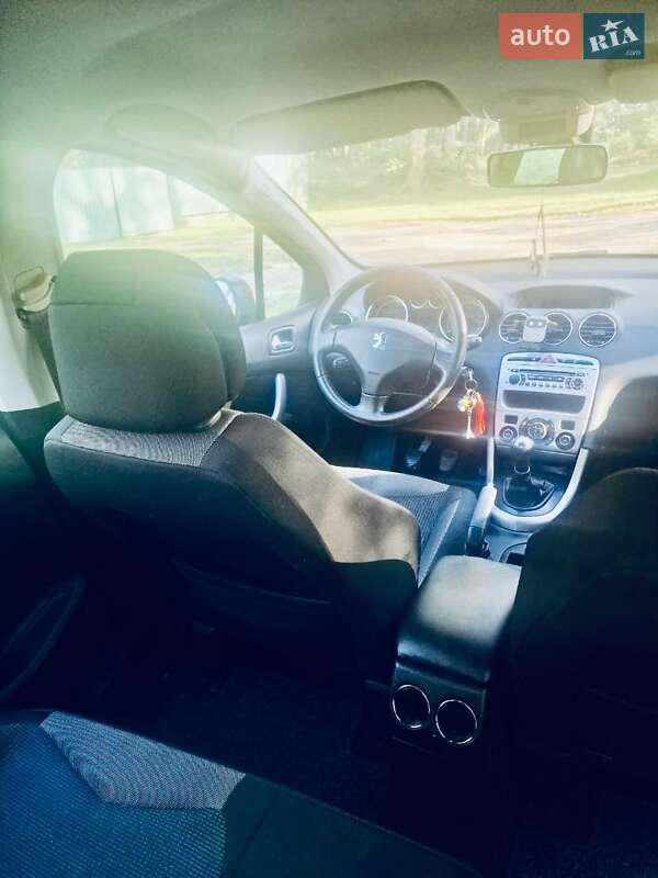 Хэтчбек Peugeot 308 2008 в Житомире