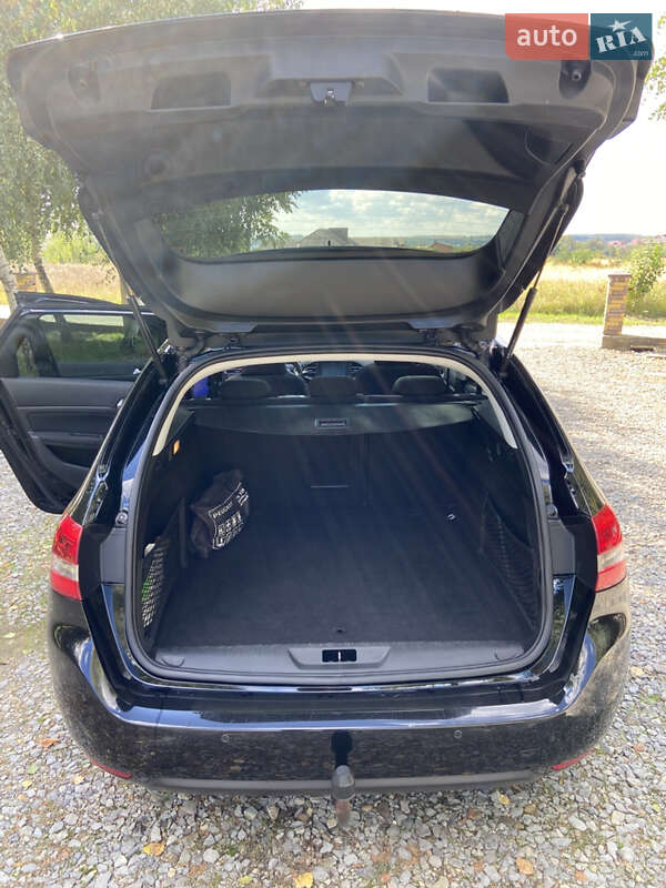 Универсал Peugeot 308 2015 в Залещиках