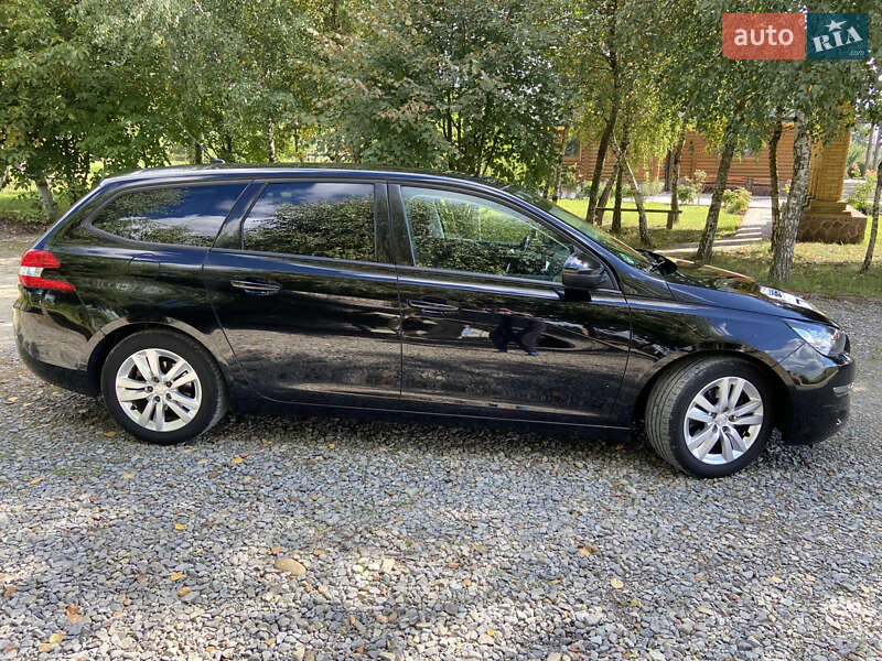 Универсал Peugeot 308 2015 в Залещиках