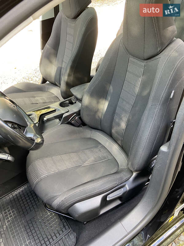 Универсал Peugeot 308 2015 в Залещиках