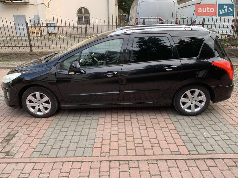 Універсал Peugeot 308 2010 в Львові