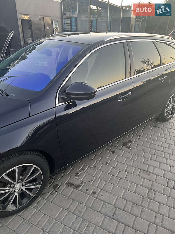 Універсал Peugeot 308 2015 в Луцьку