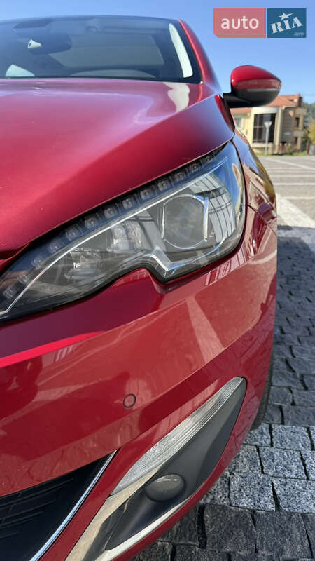 Хетчбек Peugeot 308 2016 в Хусті