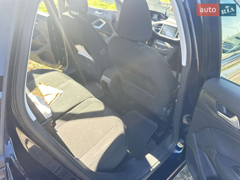 Универсал Peugeot 308 2018 в Дубно фото 14 Универсал Peugeot 308 2018 в Дубно