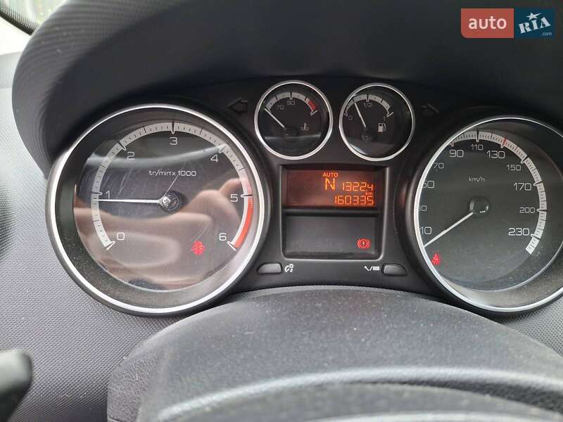 Хетчбек Peugeot 308 2013 в Тернополі