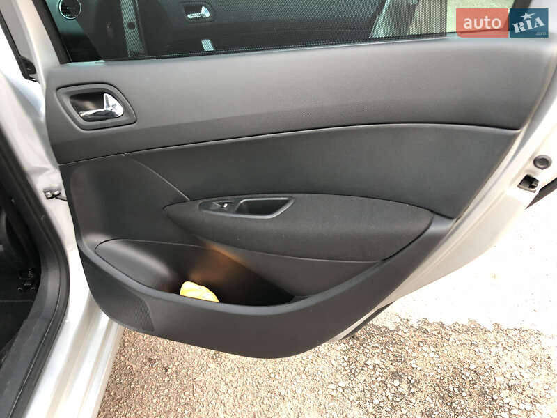 Универсал Peugeot 308 2009 в Ивано-Франковске фото 12 Универсал Peugeot 308 2009 в Ивано-Франковске