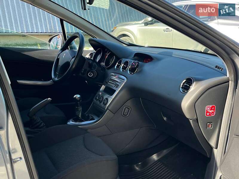 Універсал Peugeot 308 2010 в Львові