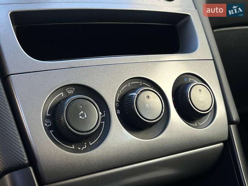 Універсал Peugeot 308 2010 в Львові