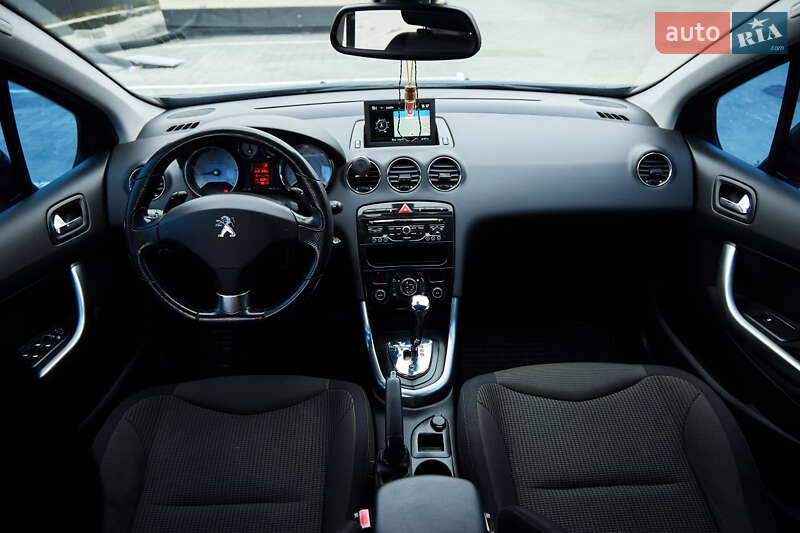 Хэтчбек Peugeot 308 2013 в Киеве