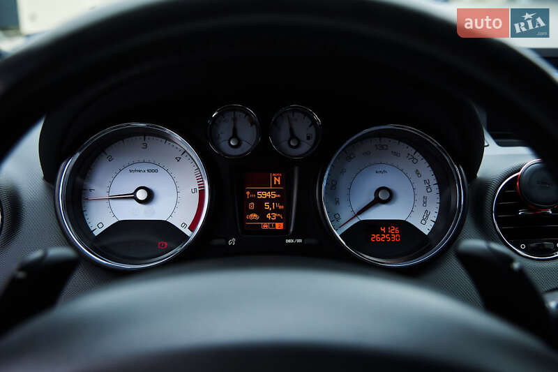 Хэтчбек Peugeot 308 2013 в Киеве