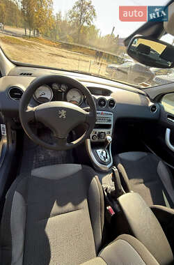 Хэтчбек Peugeot 308 2008 в 