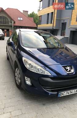 Хэтчбек Peugeot 308 2008 в Львове